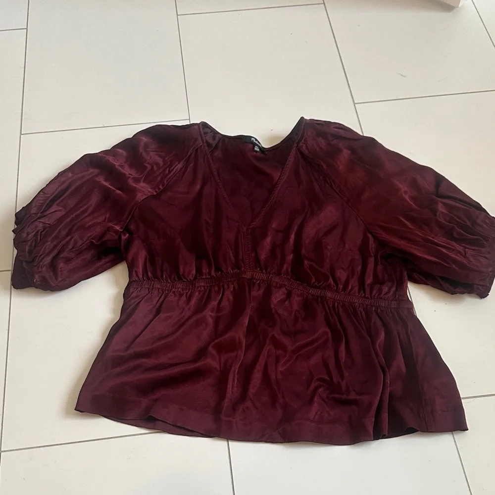 MADEWELL Shirred Puff Sleeve Satin Top In Cabernet Burgundy Women's Top XXL